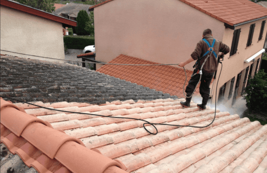 nettoyage-haute-pression-toiture-toulouse couvreur Toulouse, couvreur Blagnac, couvreur Balma, couvreur Ramonville, couvreur L'Union, énovation de toiture Toulouse, Nettoyage de toiture Toulouse, Isolation de toiture Toulouse, Fuite de toiture Toulouse, Étanchéité de toiture Toulouse, Réparation de faîtage Toulouse, Pose de tuile Toulouse, couvreur zingueur Toulouse, Pose de gouttière Toulouse, Planche de rive Toulouse, Pose de pied de cheminée Toulouse, Charpentier Toulouse, Pose Velux Toulouse